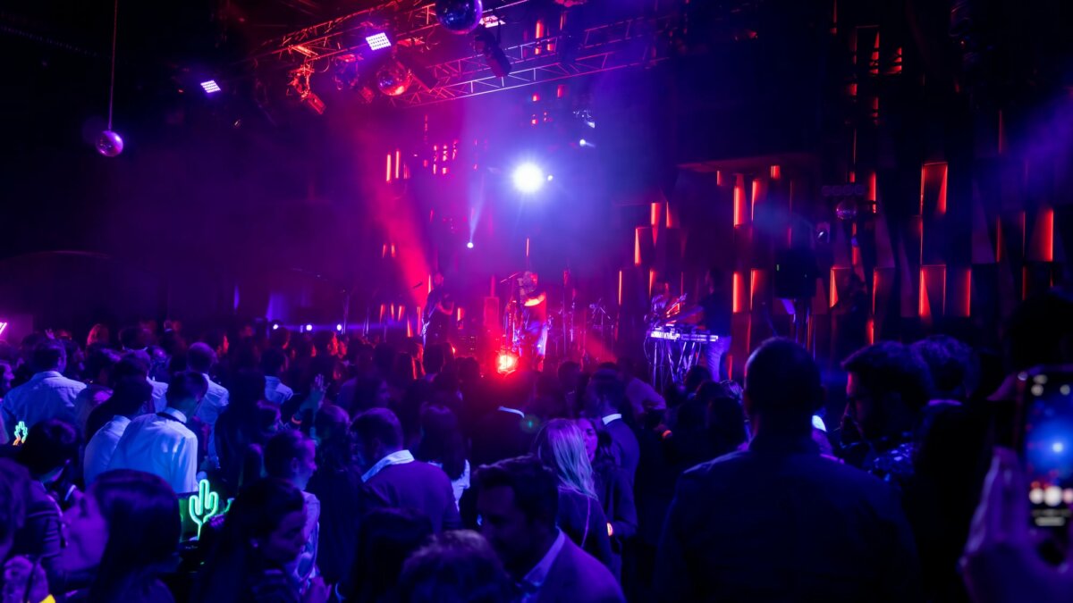 The 7 Best Night Clubs In Istanbul | Turkey Trip Tips